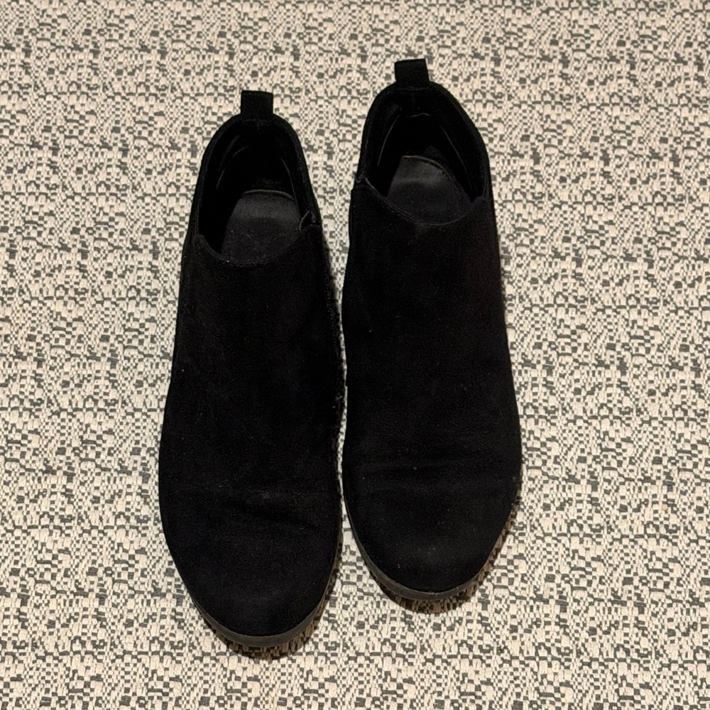 Women’s Black Short heeled boots